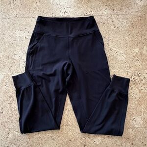 lululemon Align High-Rise Jogger
Regular (Size: 6)